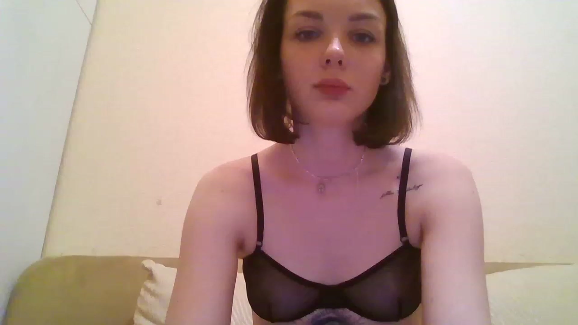 Gallery image thumbnail from RoxieSinner's myfreecams stream on, 01/03/2023, 15:27 image 17 of 20