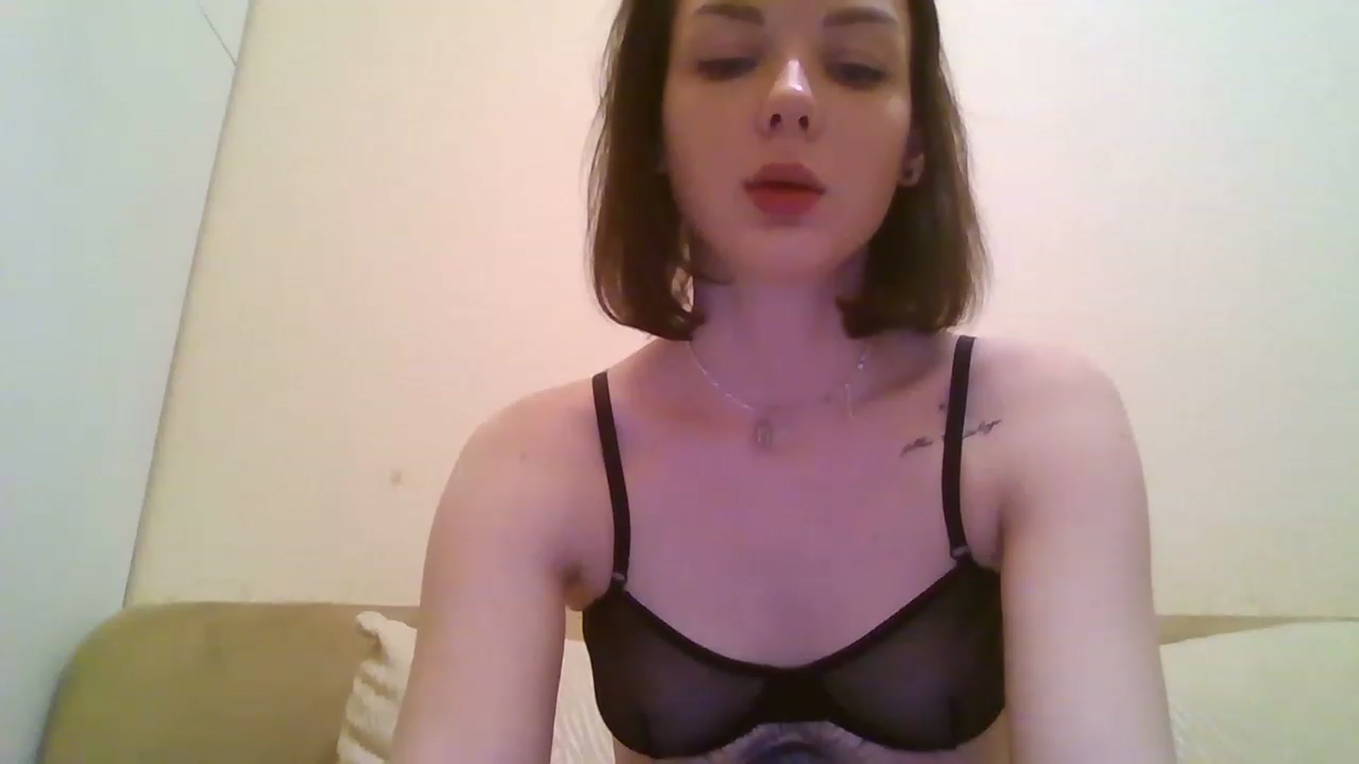 Gallery image thumbnail from RoxieSinner's myfreecams stream on, 01/03/2023, 15:27 image 9 of 20