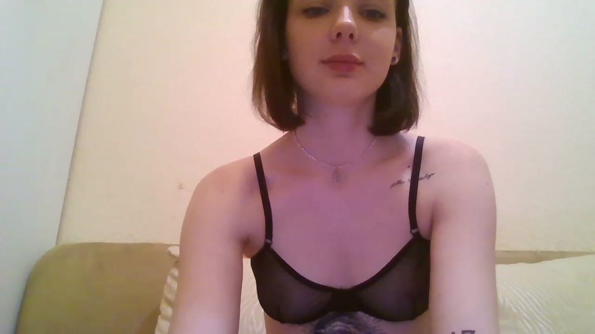 Gallery image thumbnail from RoxieSinner's myfreecams stream on, 01/03/2023, 16:39 image 18 of 20