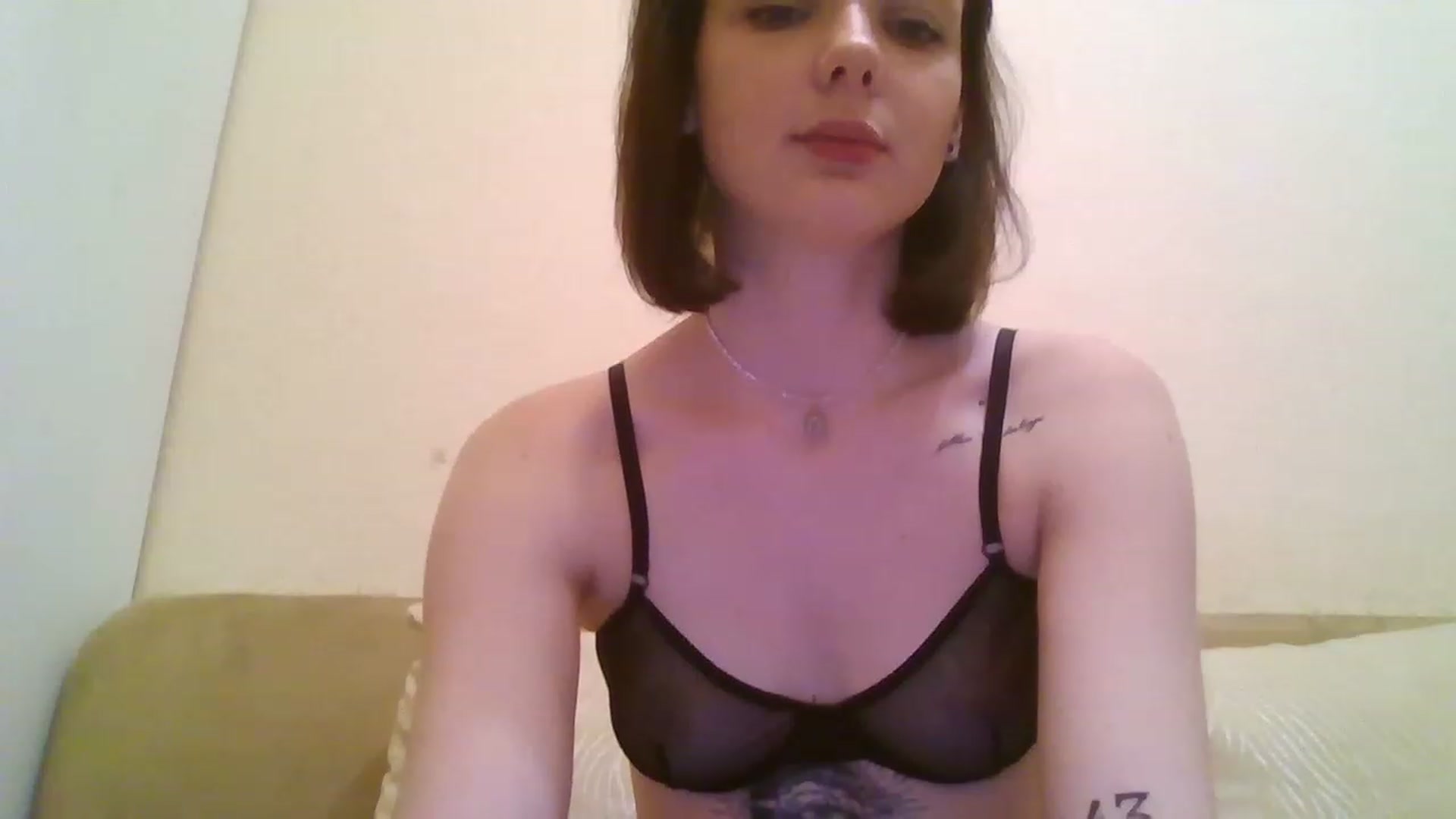 Gallery image thumbnail from RoxieSinner's myfreecams stream on, 01/03/2023, 16:39 image 16 of 20