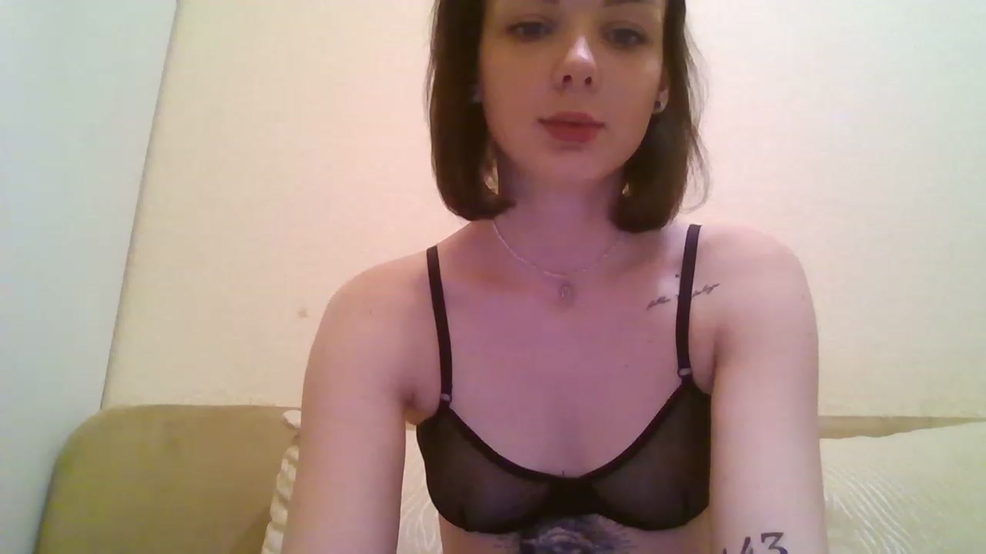 Gallery image thumbnail from RoxieSinner's myfreecams stream on, 01/03/2023, 16:39 image 15 of 20