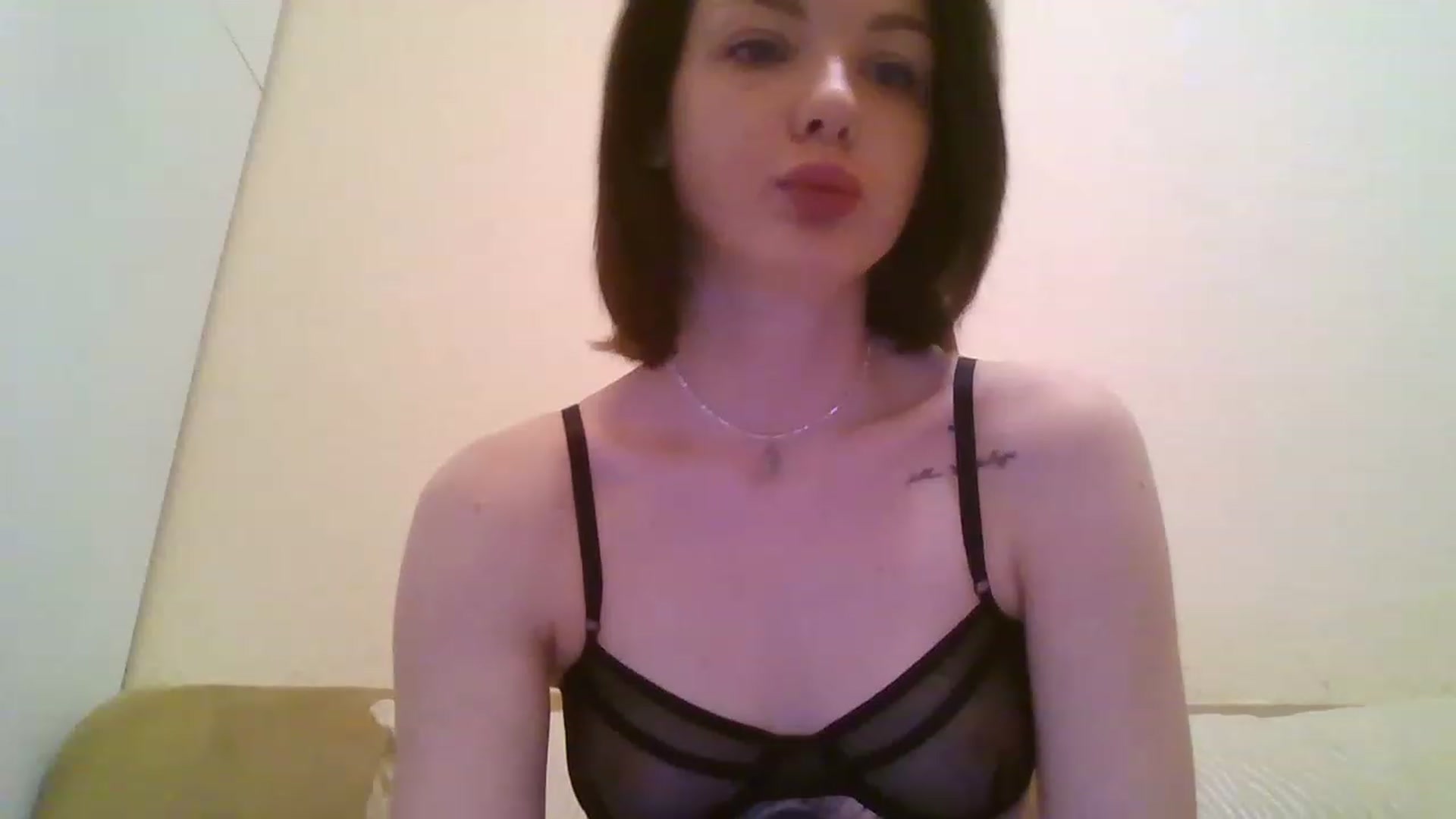 Gallery image thumbnail from RoxieSinner's myfreecams stream on, 01/04/2023, 11:27 image 4 of 20