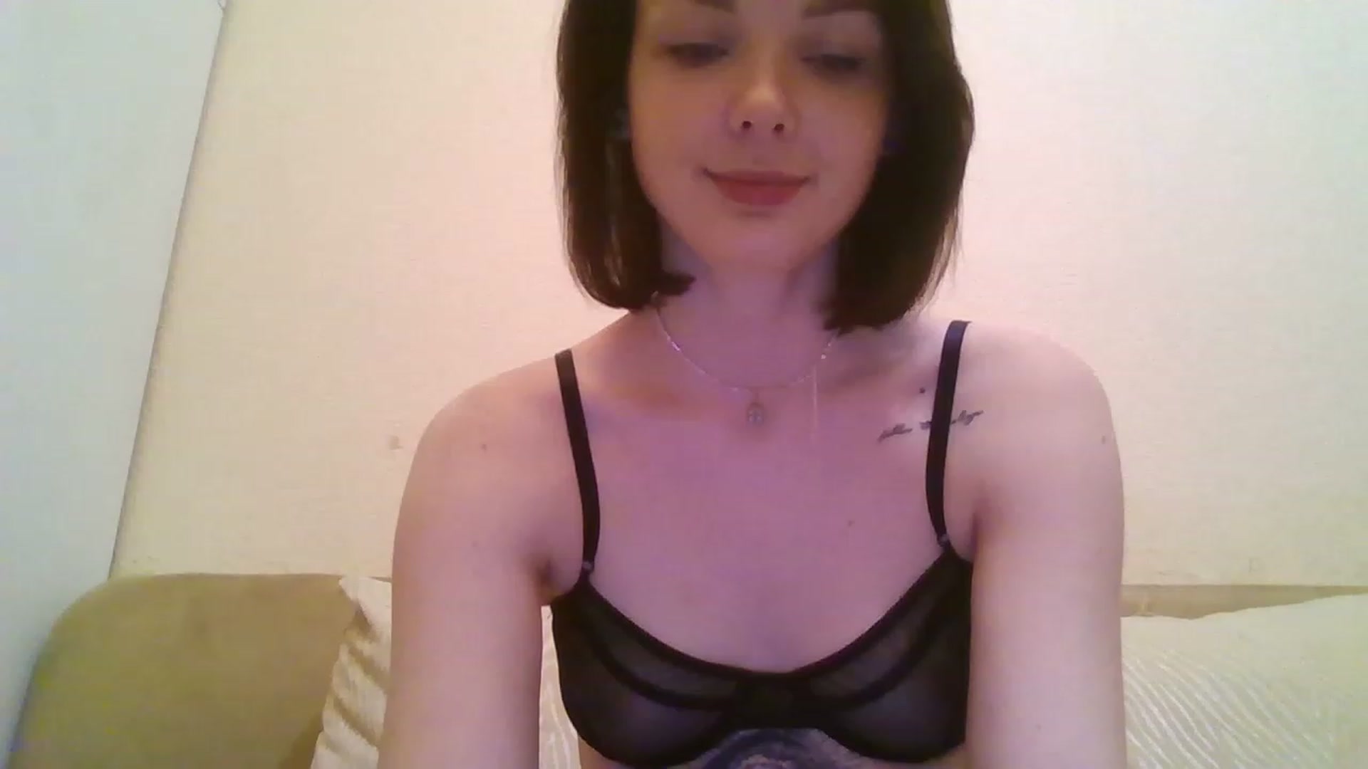 Gallery image thumbnail from RoxieSinner's myfreecams stream on, 01/04/2023, 15:52 image 18 of 20