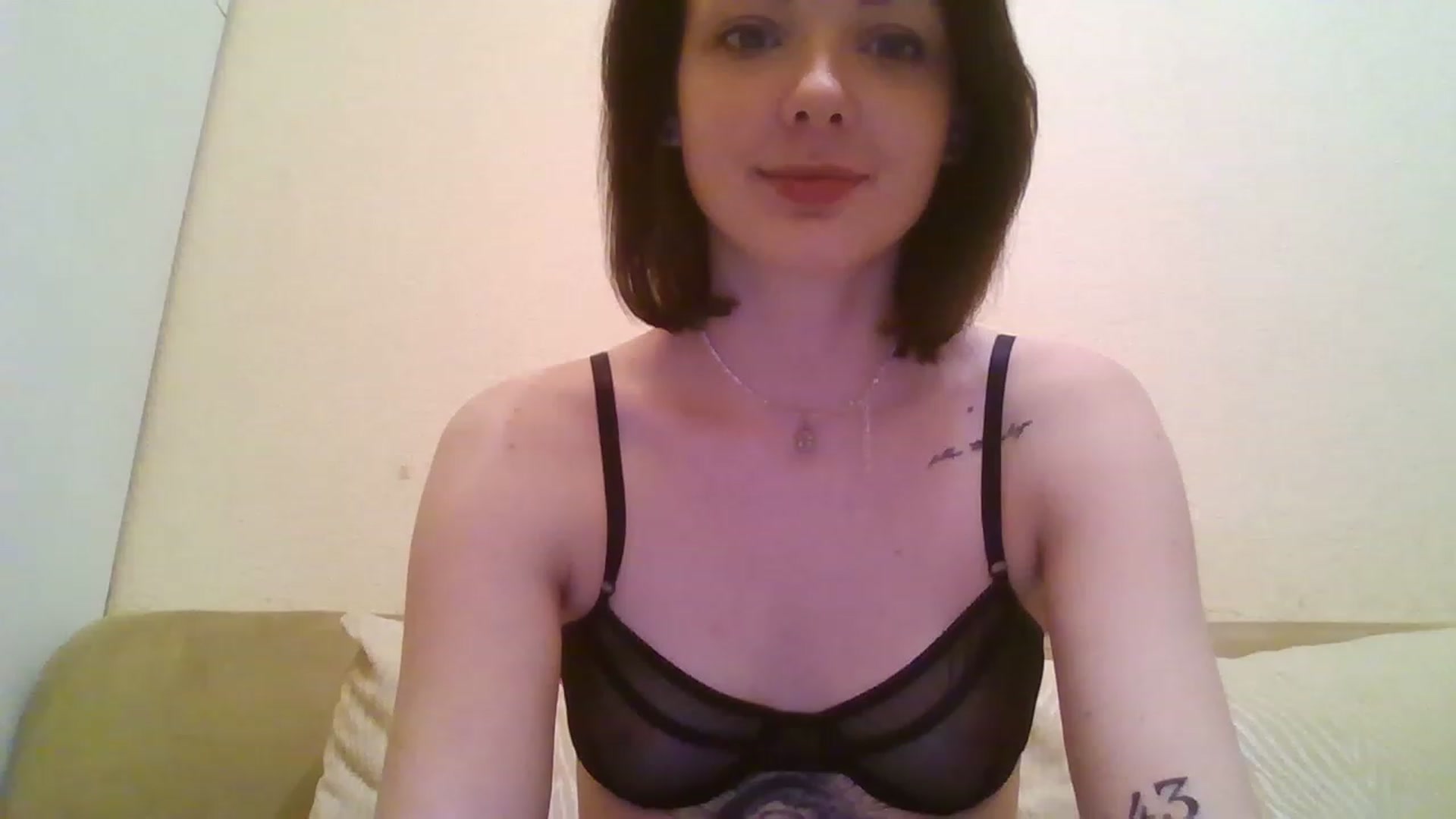 Gallery image thumbnail from RoxieSinner's myfreecams stream on, 01/04/2023, 15:52 image 16 of 20