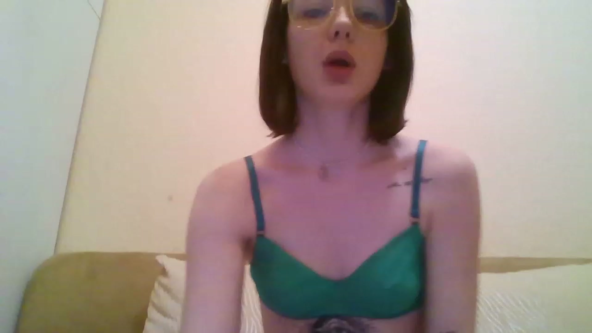 Gallery image thumbnail from RoxieSinner's myfreecams stream on, 01/07/2023, 13:48 image 16 of 20