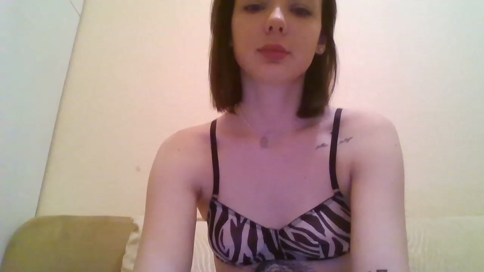 Gallery image thumbnail from RoxieSinner's myfreecams stream on, 01/12/2023, 10:42 image 7 of 20