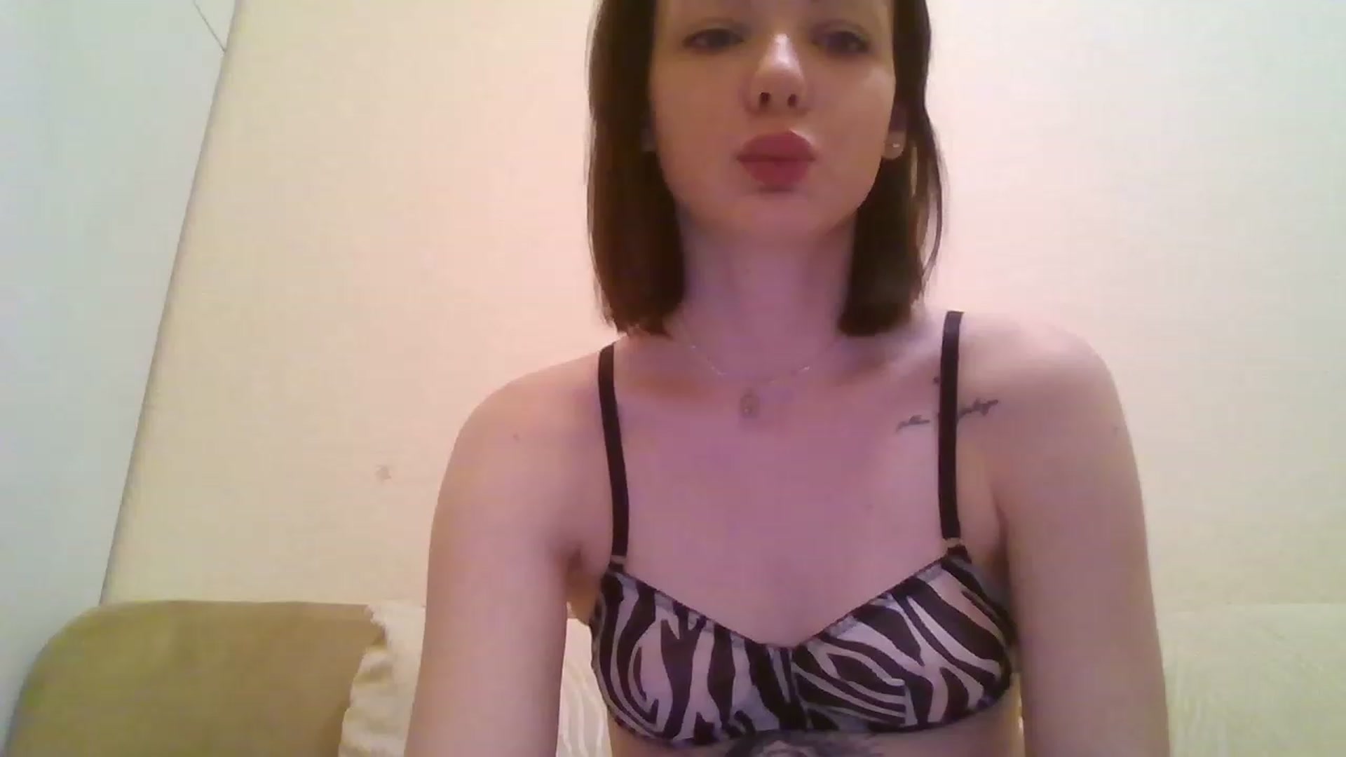 Gallery image thumbnail from RoxieSinner's myfreecams stream on, 01/12/2023, 10:42 image 9 of 20
