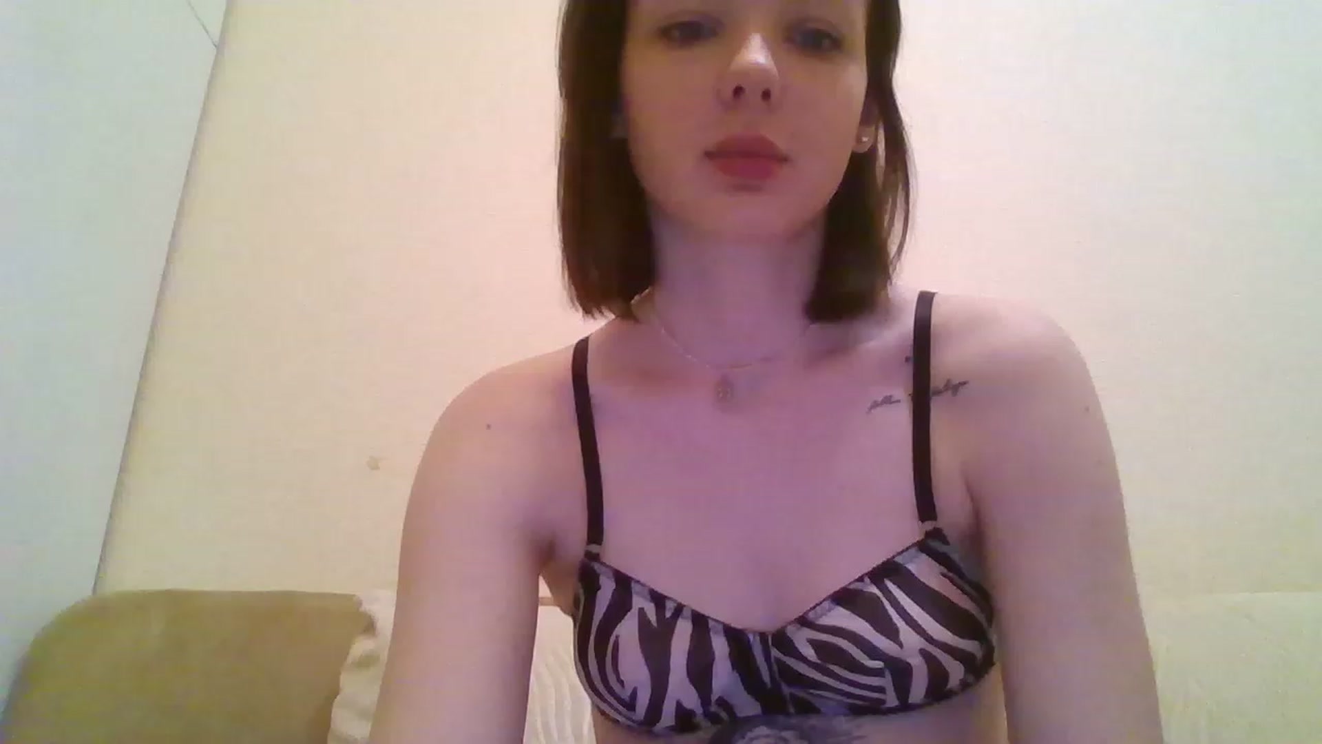 Gallery image thumbnail from RoxieSinner's myfreecams stream on, 01/12/2023, 10:42 image 1 of 20