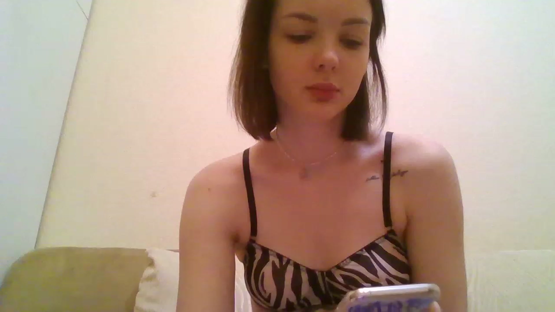 Gallery image thumbnail from RoxieSinner's myfreecams stream on, 01/12/2023, 10:42 image 18 of 20
