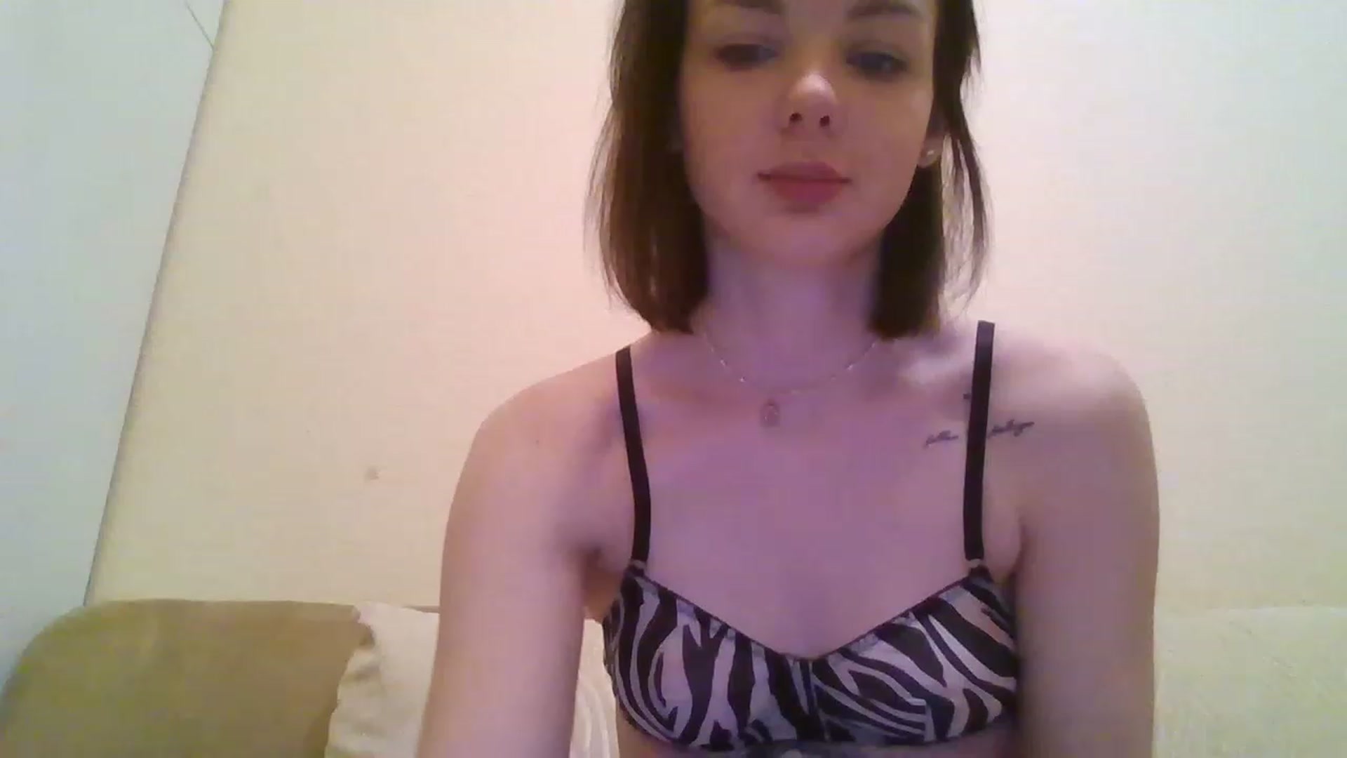 Gallery image thumbnail from RoxieSinner's myfreecams stream on, 01/12/2023, 10:42 image 17 of 20