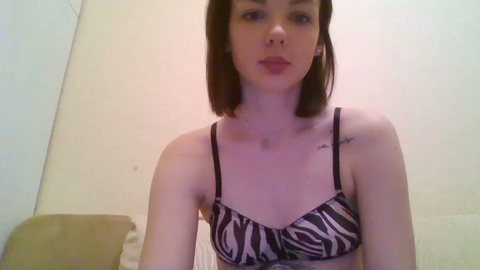 Gallery image thumbnail from RoxieSinner's myfreecams stream on, 01/12/2023, 10:42 image 2 of 20