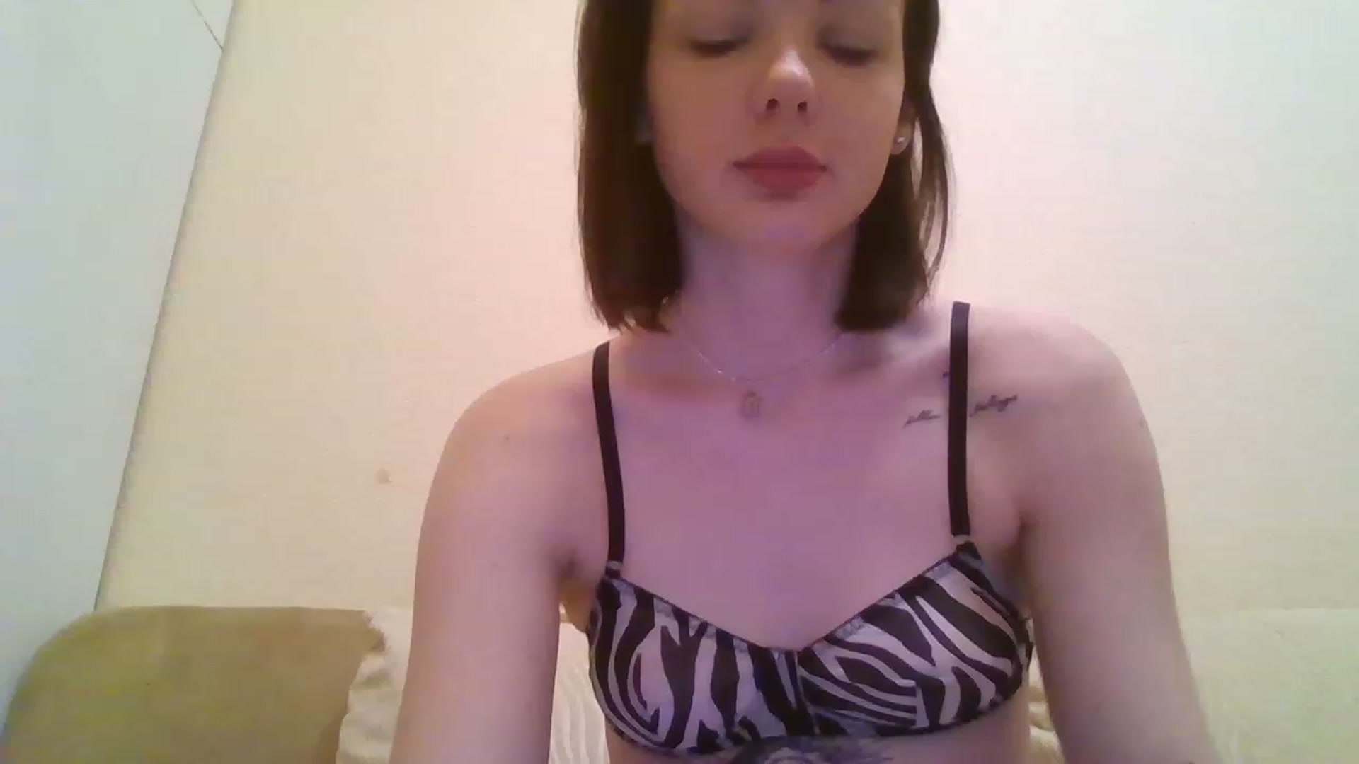 Gallery image thumbnail from RoxieSinner's myfreecams stream on, 01/12/2023, 10:42 image 4 of 20