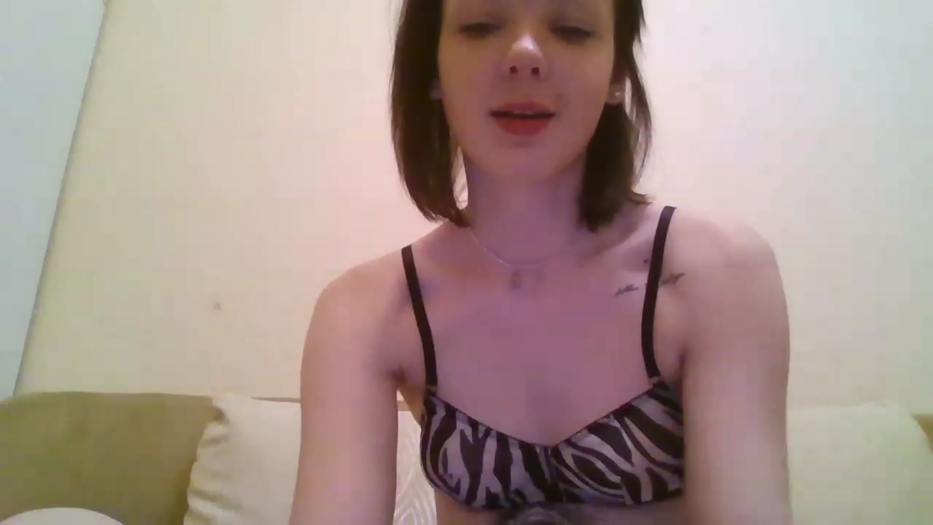 Gallery image thumbnail from RoxieSinner's myfreecams stream on, 01/12/2023, 11:51 image 13 of 20