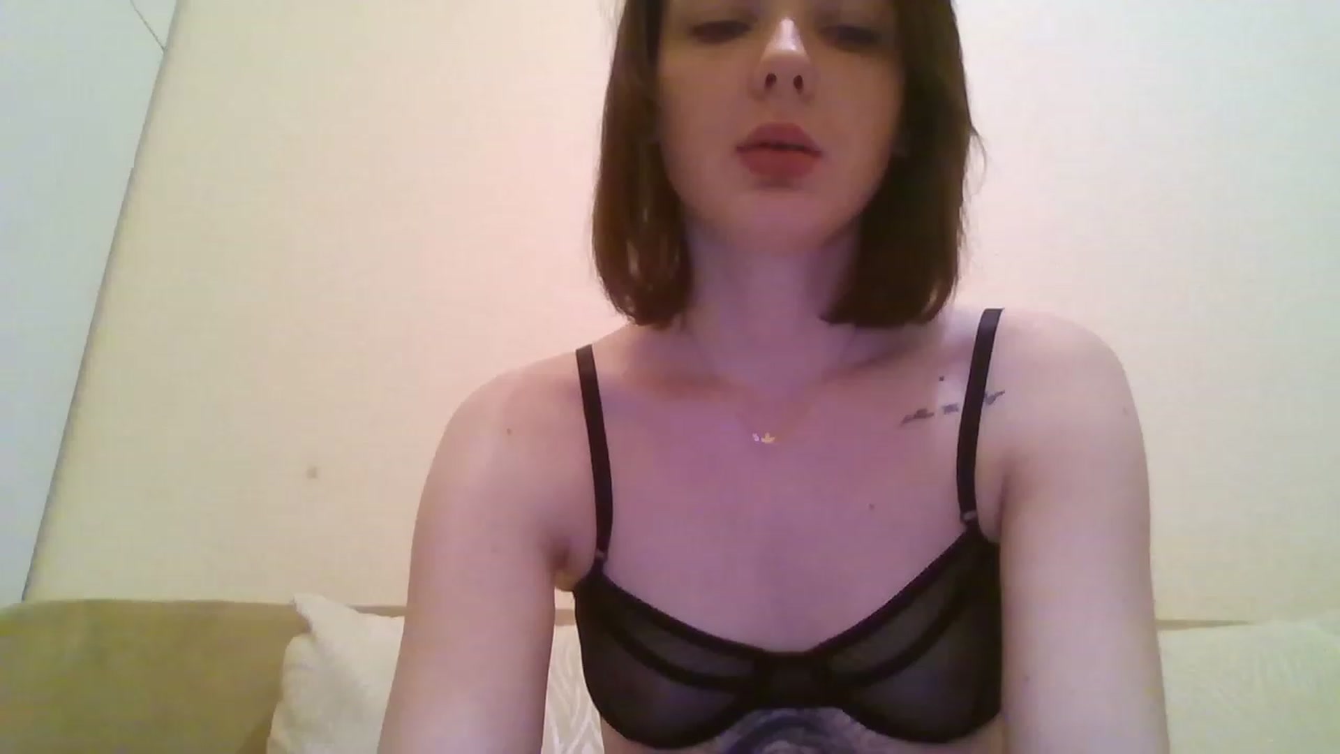 Gallery image thumbnail from RoxieSinner's myfreecams stream on, 01/17/2023, 14:10 image 20 of 20