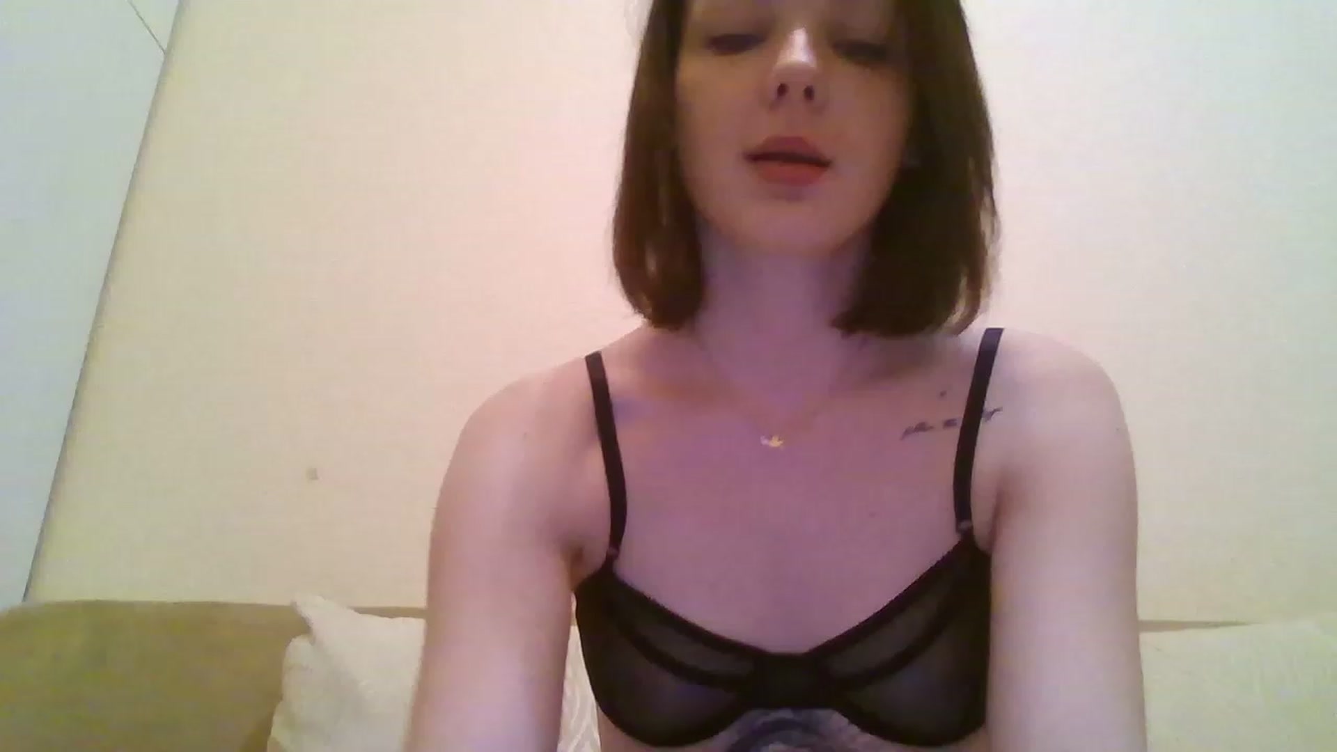 Gallery image thumbnail from RoxieSinner's myfreecams stream on, 01/17/2023, 14:10 image 17 of 20