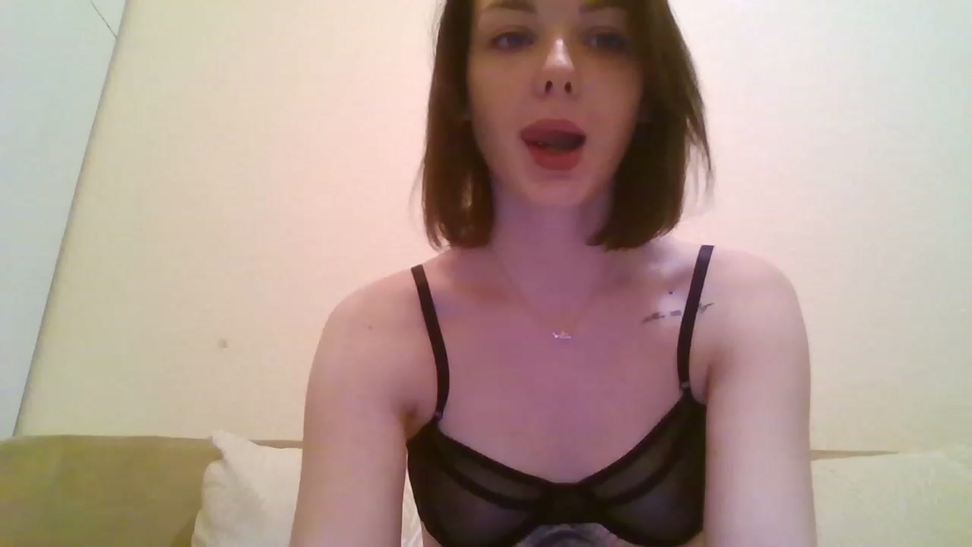 Gallery image thumbnail from RoxieSinner's myfreecams stream on, 01/17/2023, 14:10 image 12 of 20