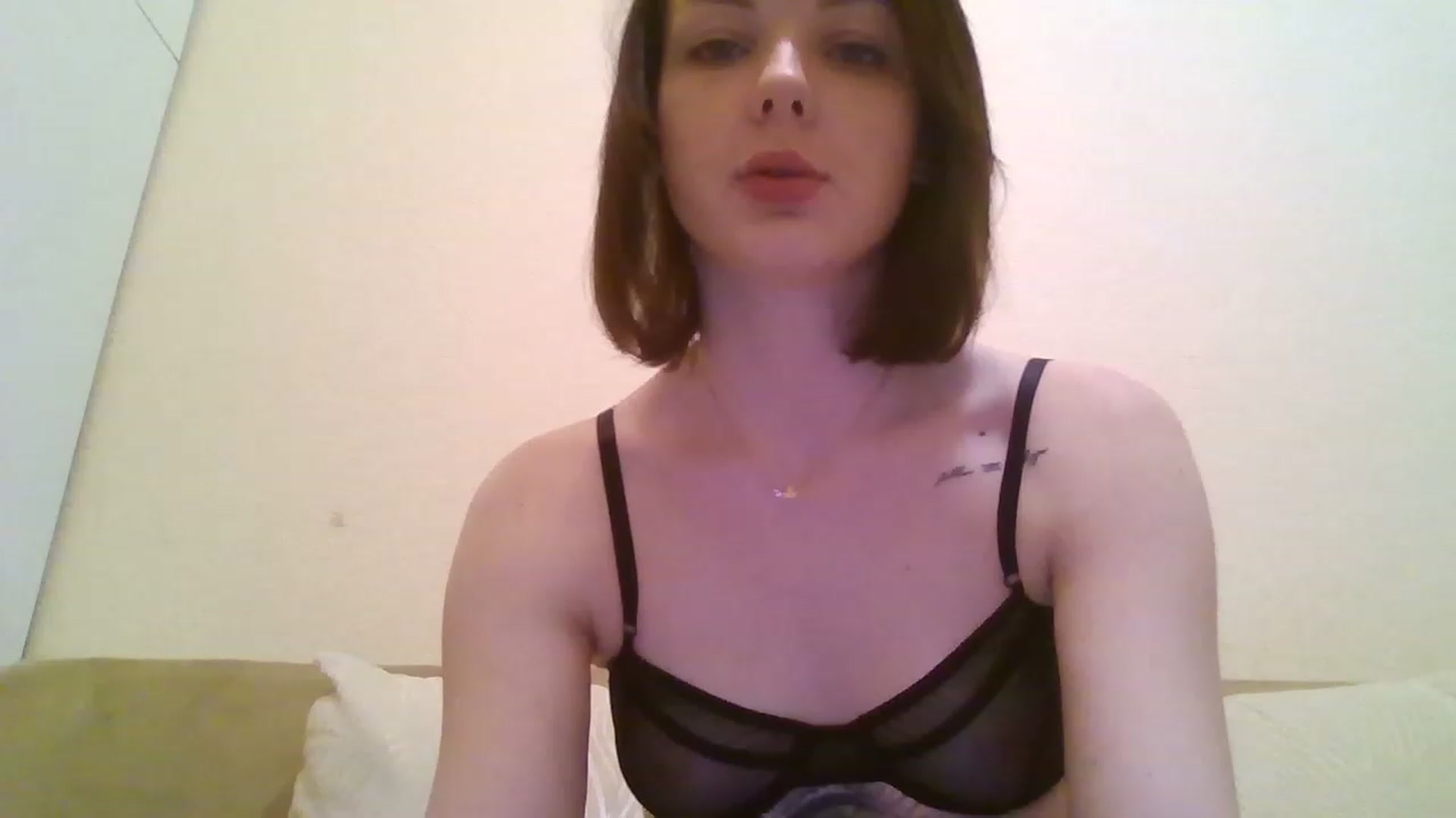 Gallery image thumbnail from RoxieSinner's myfreecams stream on, 01/17/2023, 14:10 image 19 of 20