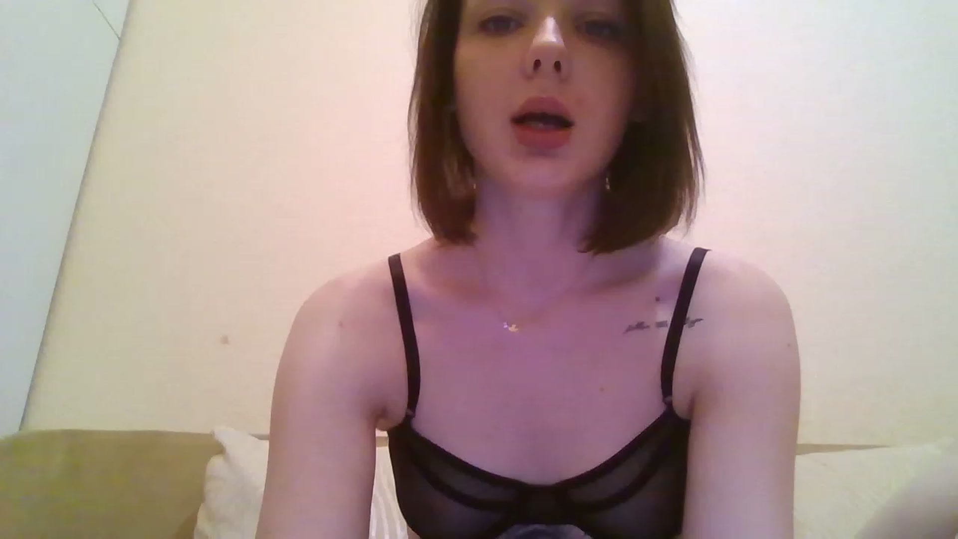 Gallery image thumbnail from RoxieSinner's myfreecams stream on, 01/17/2023, 14:10 image 9 of 20