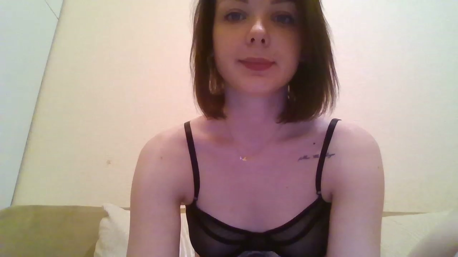 Gallery image thumbnail from RoxieSinner's myfreecams stream on, 01/17/2023, 14:10 image 8 of 20