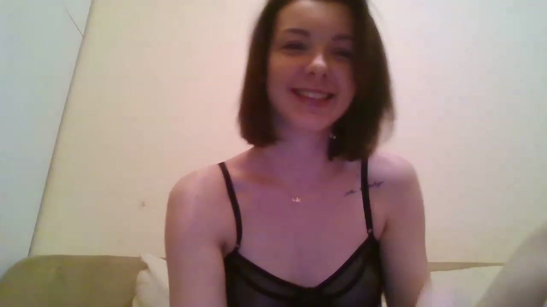 Gallery image thumbnail from RoxieSinner's myfreecams stream on, 01/17/2023, 15:26 image 6 of 20