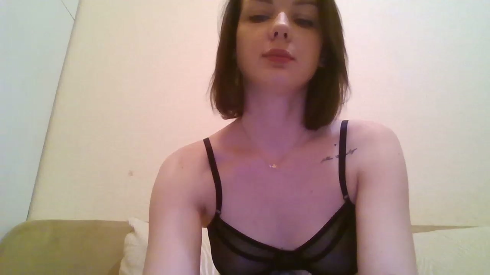 Gallery image thumbnail from RoxieSinner's myfreecams stream on, 01/17/2023, 15:26 image 4 of 20