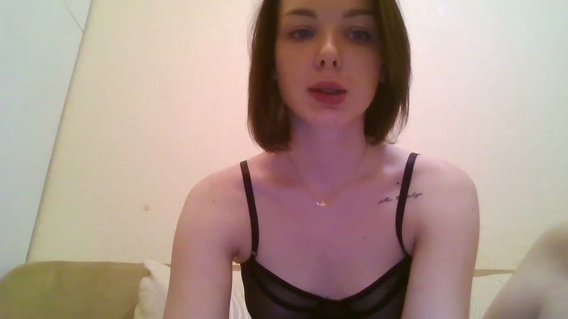 Gallery image thumbnail from RoxieSinner's myfreecams stream on, 01/17/2023, 15:26 image 15 of 20