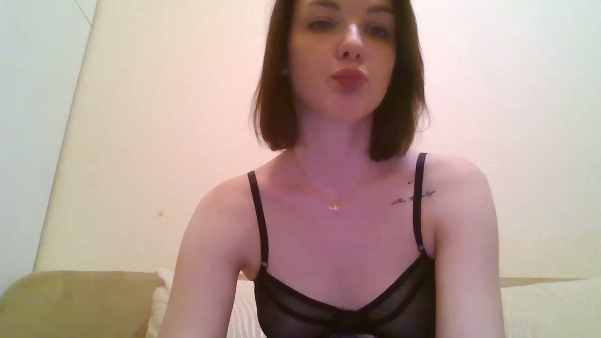 Gallery image thumbnail from RoxieSinner's myfreecams stream on, 01/17/2023, 15:26 image 3 of 20