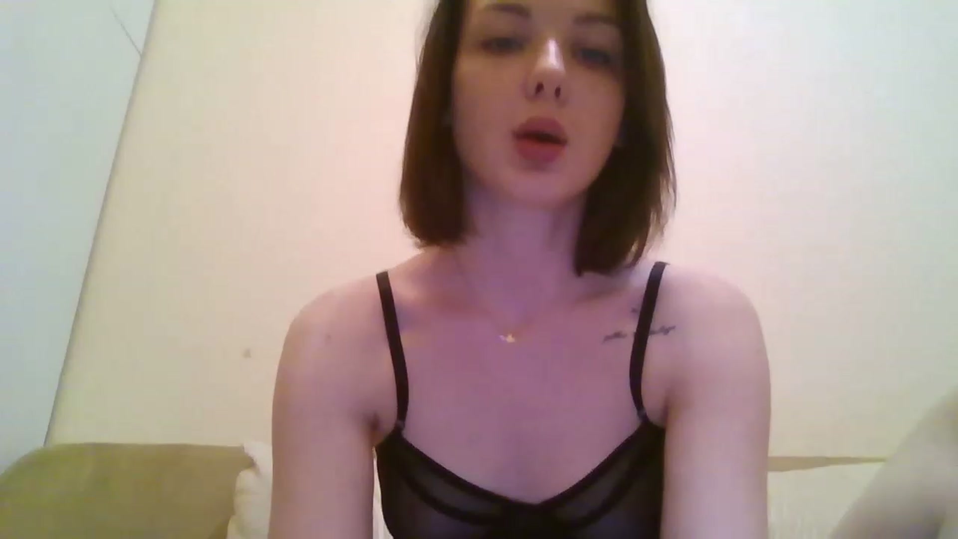 Gallery image thumbnail from RoxieSinner's myfreecams stream on, 01/17/2023, 15:26 image 10 of 20