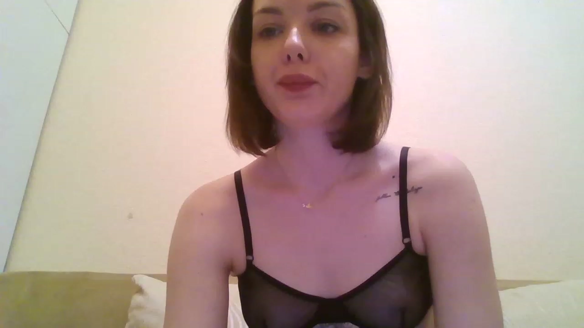Gallery image thumbnail from RoxieSinner's myfreecams stream on, 01/18/2023, 14:59 image 4 of 20