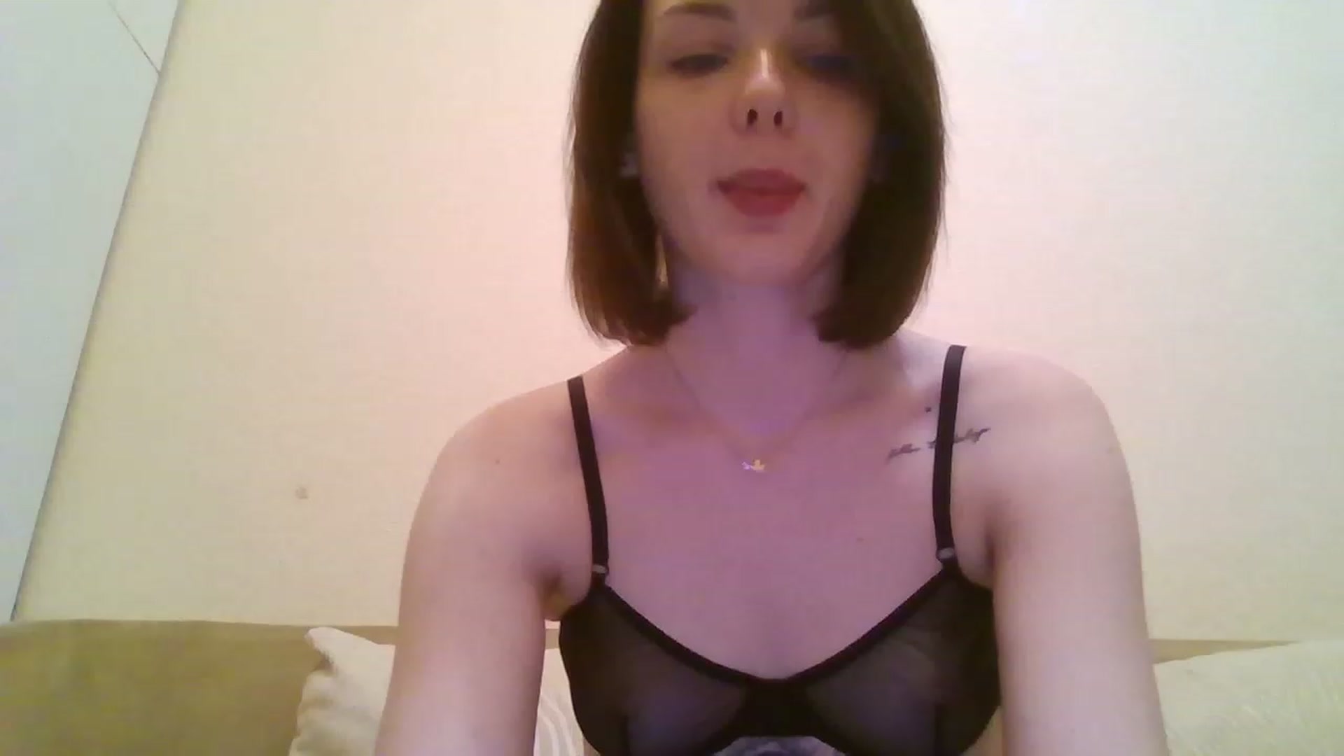 Gallery image thumbnail from RoxieSinner's myfreecams stream on, 01/18/2023, 14:59 image 1 of 20