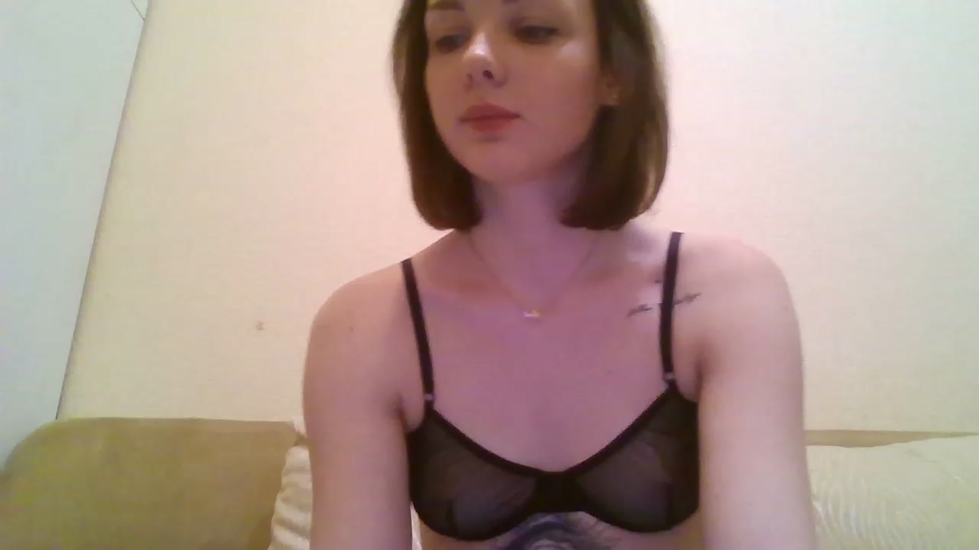 Gallery image thumbnail from RoxieSinner's myfreecams stream on, 01/18/2023, 17:56 image 17 of 20