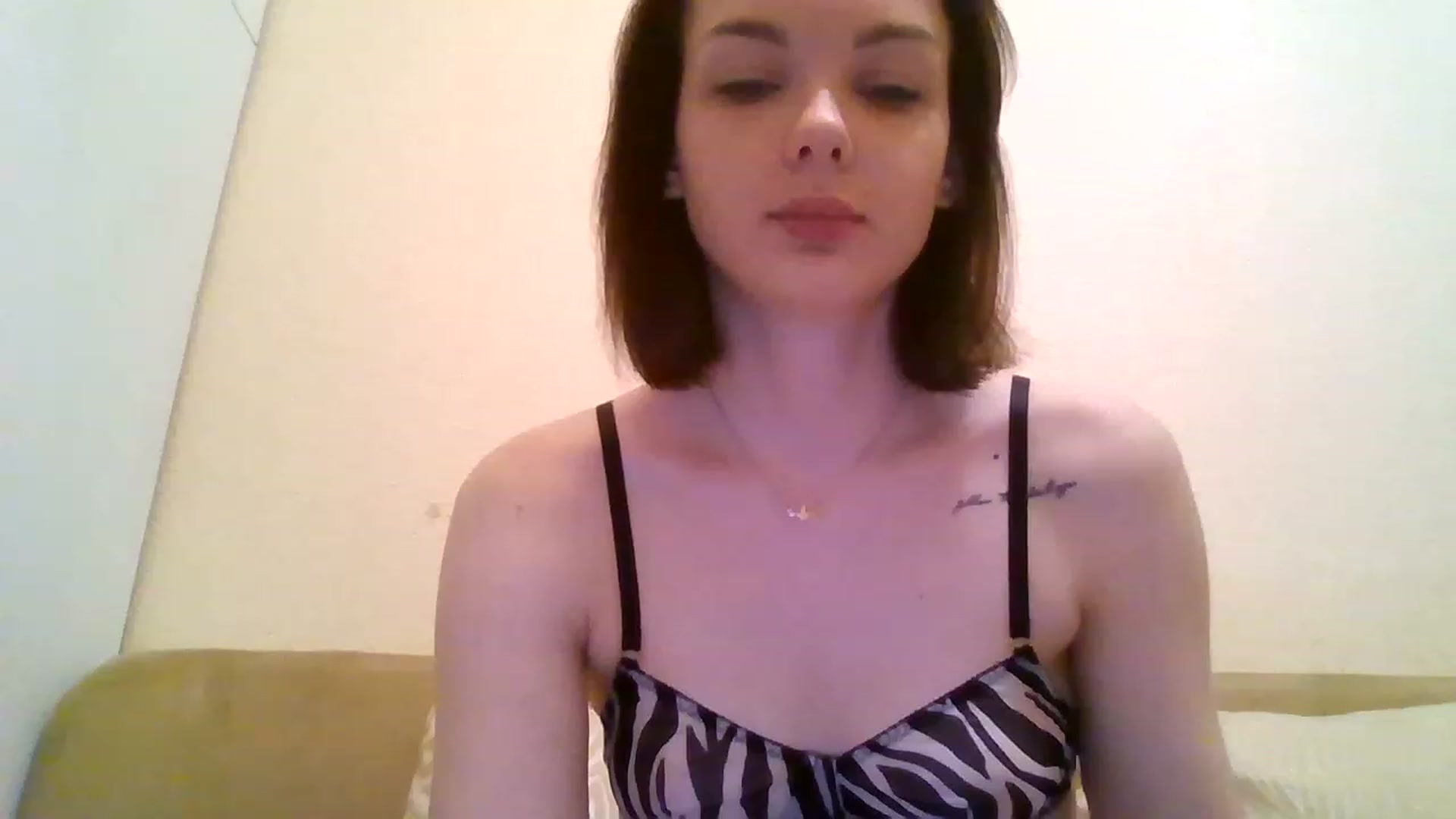 Gallery image thumbnail from RoxieSinner's myfreecams stream on, 01/21/2023, 12:29 image 18 of 20