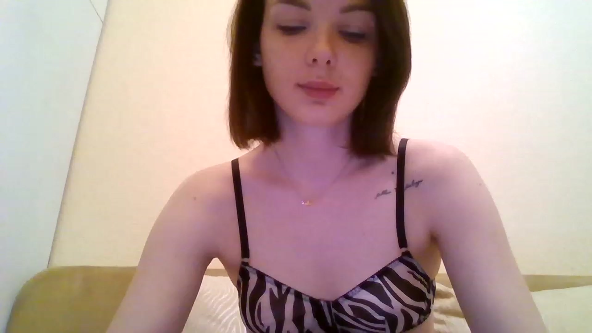 Gallery image thumbnail from RoxieSinner's myfreecams stream on, 01/21/2023, 12:29 image 5 of 20