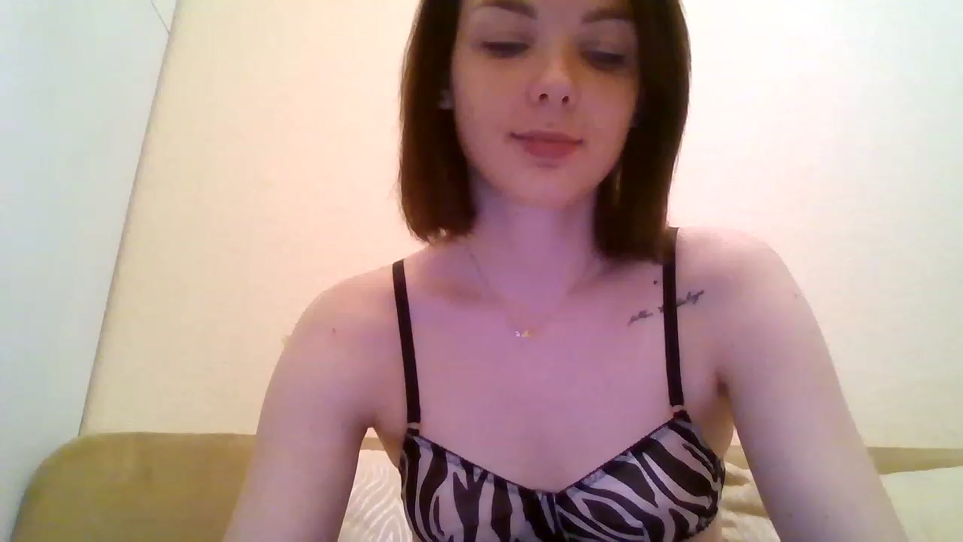 Gallery image thumbnail from RoxieSinner's myfreecams stream on, 01/21/2023, 12:29 image 10 of 20