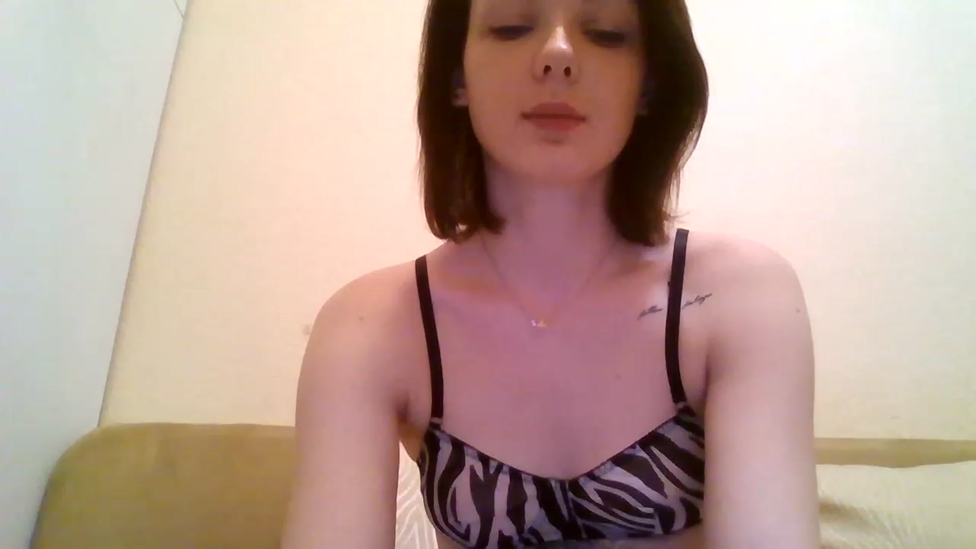 Gallery image thumbnail from RoxieSinner's myfreecams stream on, 01/21/2023, 13:41 image 9 of 20