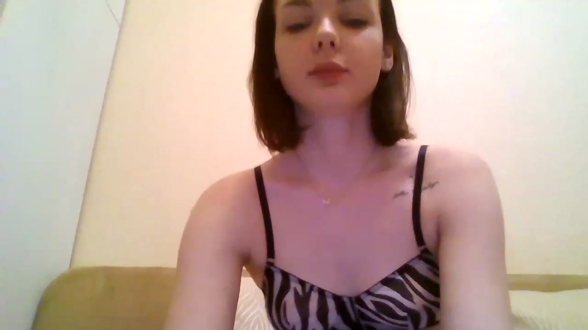 Gallery image thumbnail from RoxieSinner's myfreecams stream on, 01/21/2023, 13:41 image 4 of 20