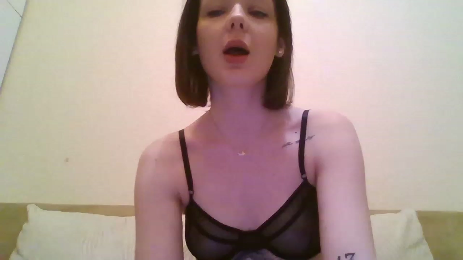 Gallery image thumbnail from RoxieSinner's myfreecams stream on, 01/31/2023, 14:38 image 15 of 20