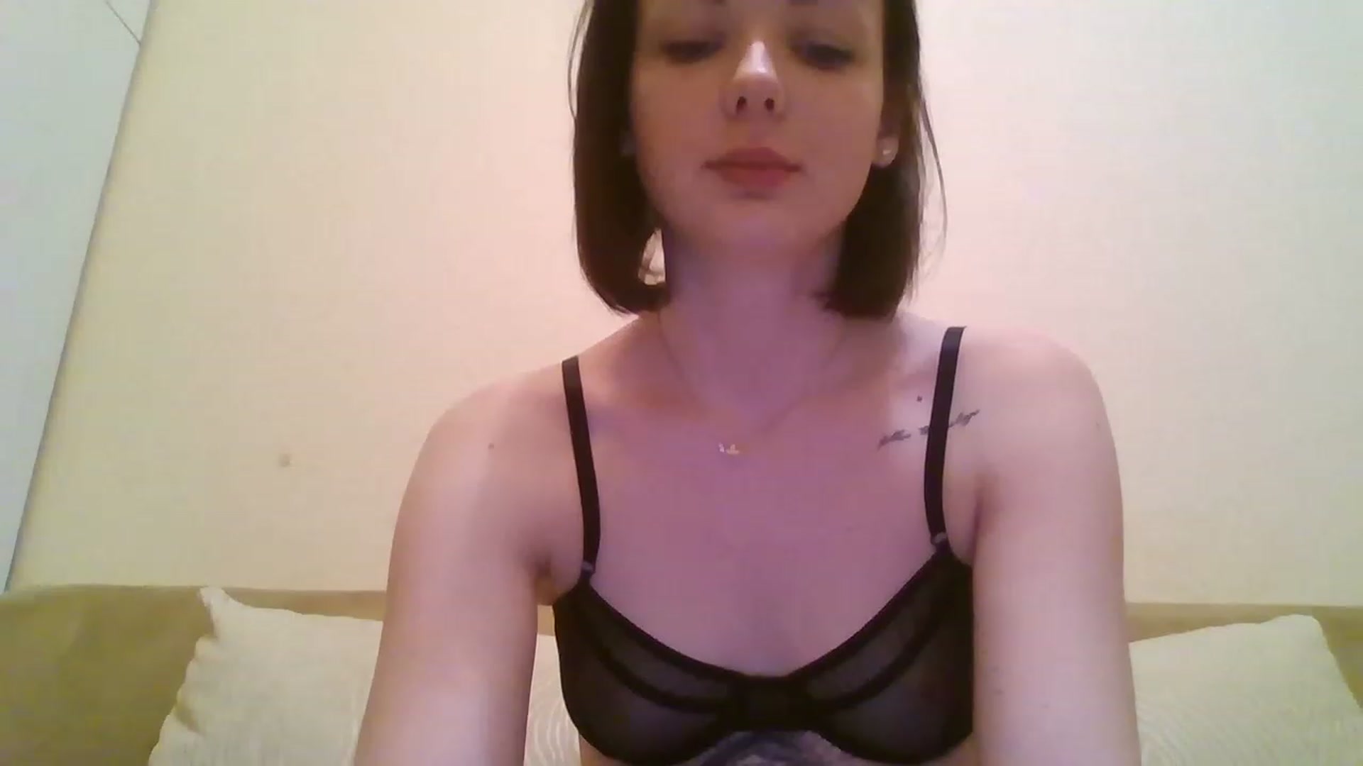 Gallery image thumbnail from RoxieSinner's myfreecams stream on, 01/31/2023, 17:15 image 10 of 20