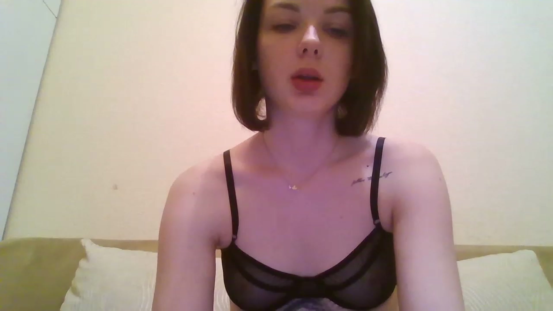 Gallery image thumbnail from RoxieSinner's myfreecams stream on, 01/31/2023, 17:15 image 12 of 20