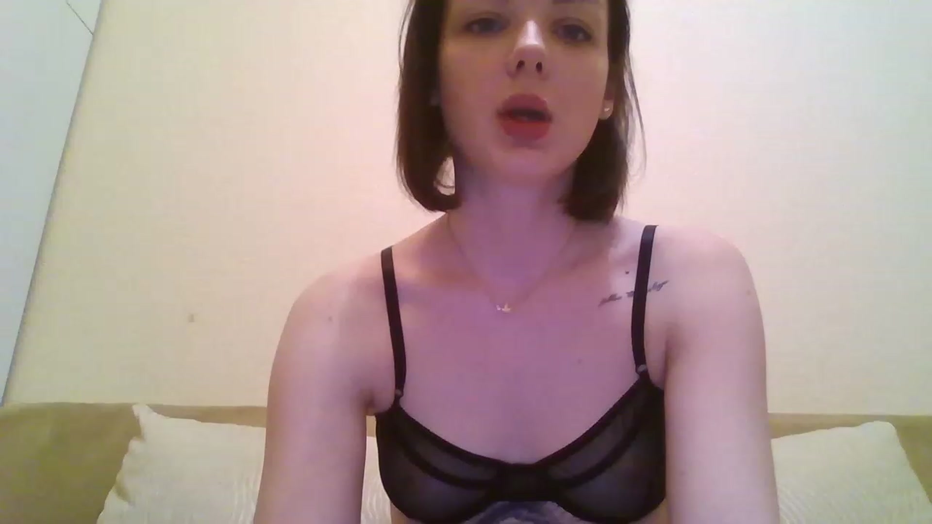 Gallery image thumbnail from RoxieSinner's myfreecams stream on, 01/31/2023, 17:15 image 3 of 20