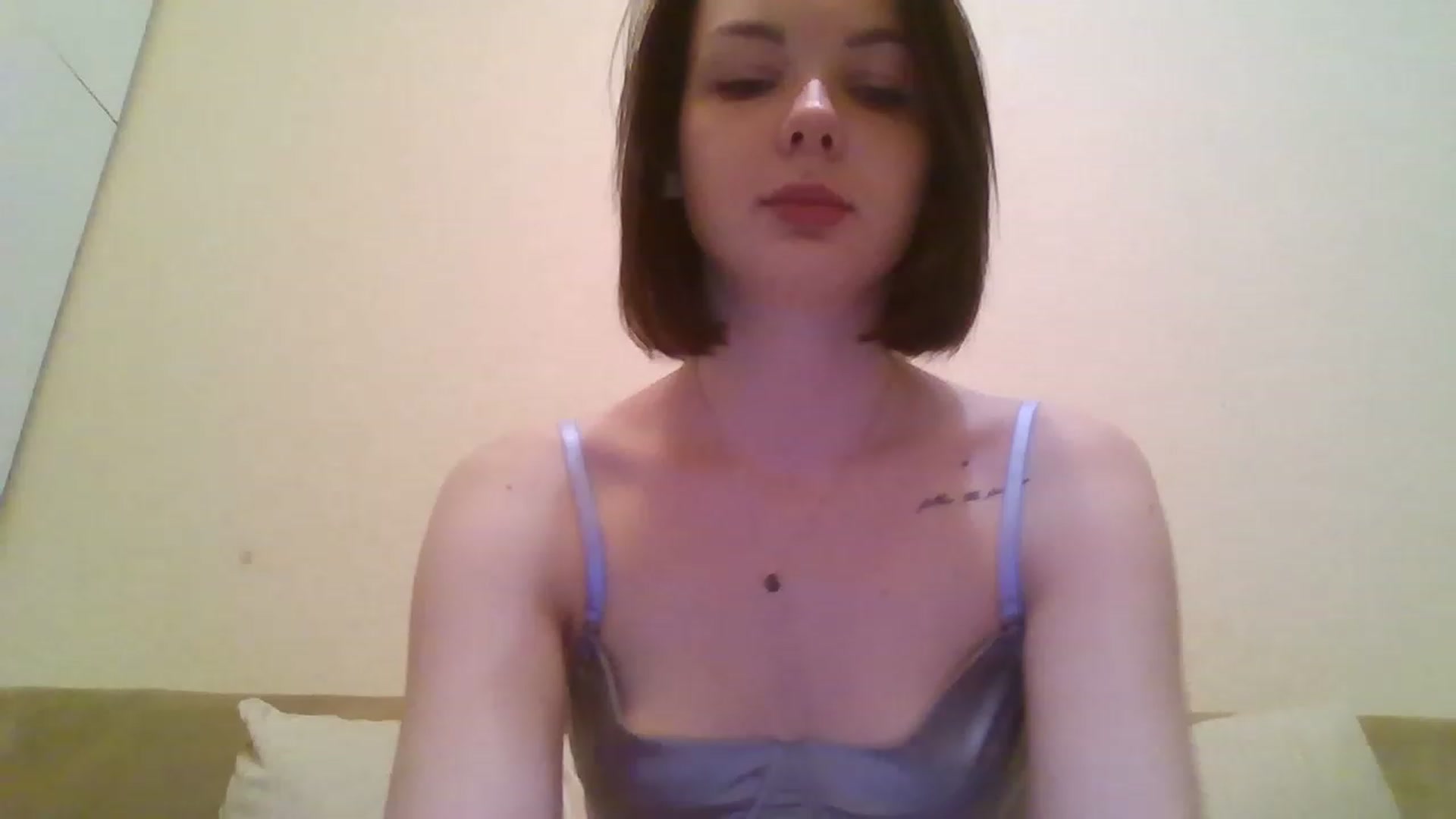 Gallery image thumbnail from RoxieSinner's myfreecams stream on, 02/01/2023, 15:21 image 1 of 20