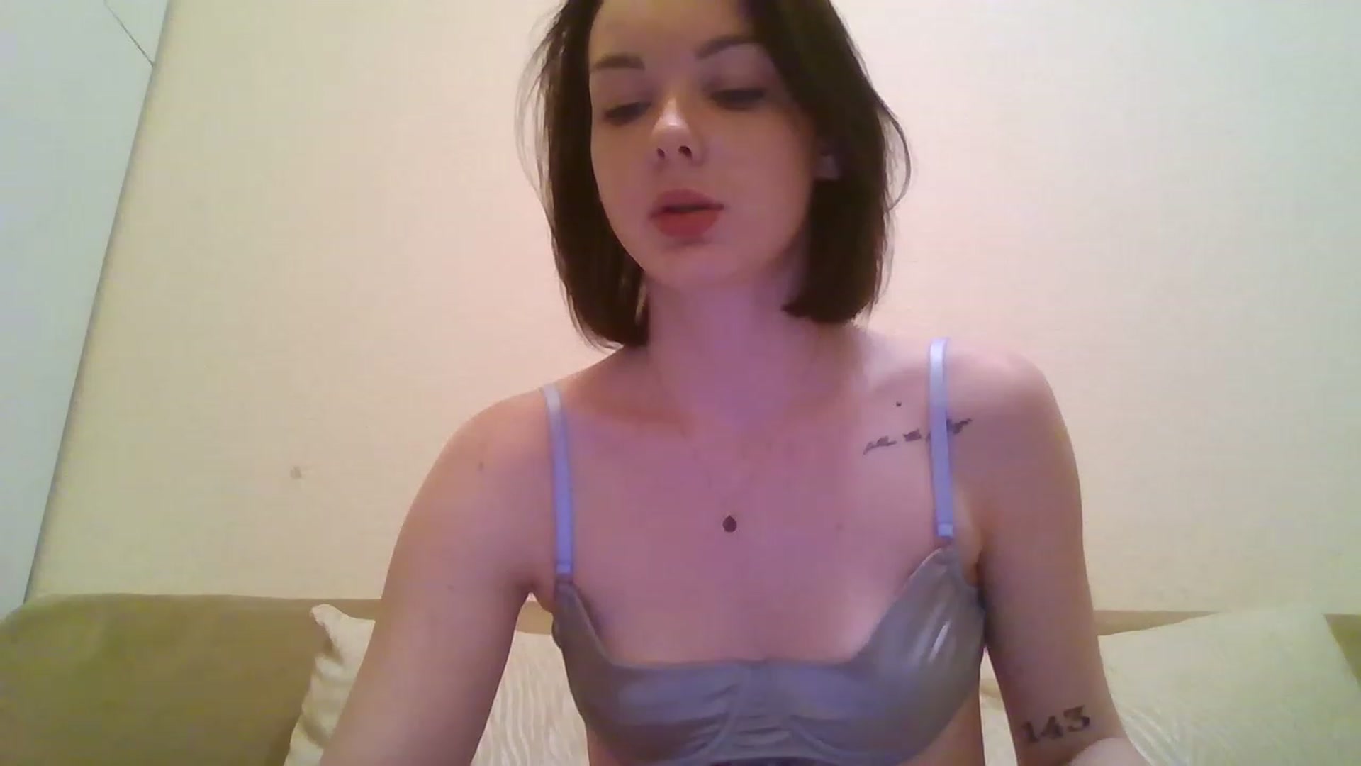 Gallery image thumbnail from RoxieSinner's myfreecams stream on, 02/01/2023, 16:22 image 10 of 20