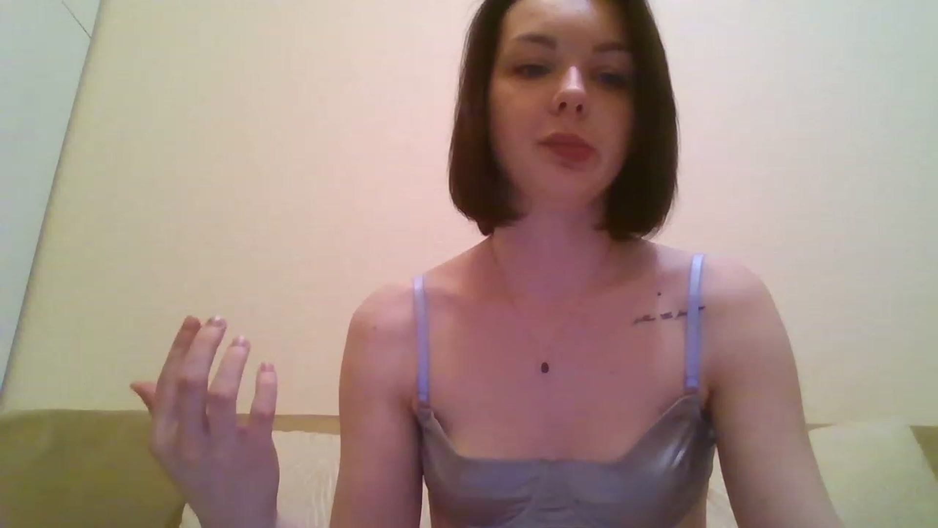 Gallery image thumbnail from RoxieSinner's myfreecams stream on, 02/01/2023, 16:22 image 17 of 20