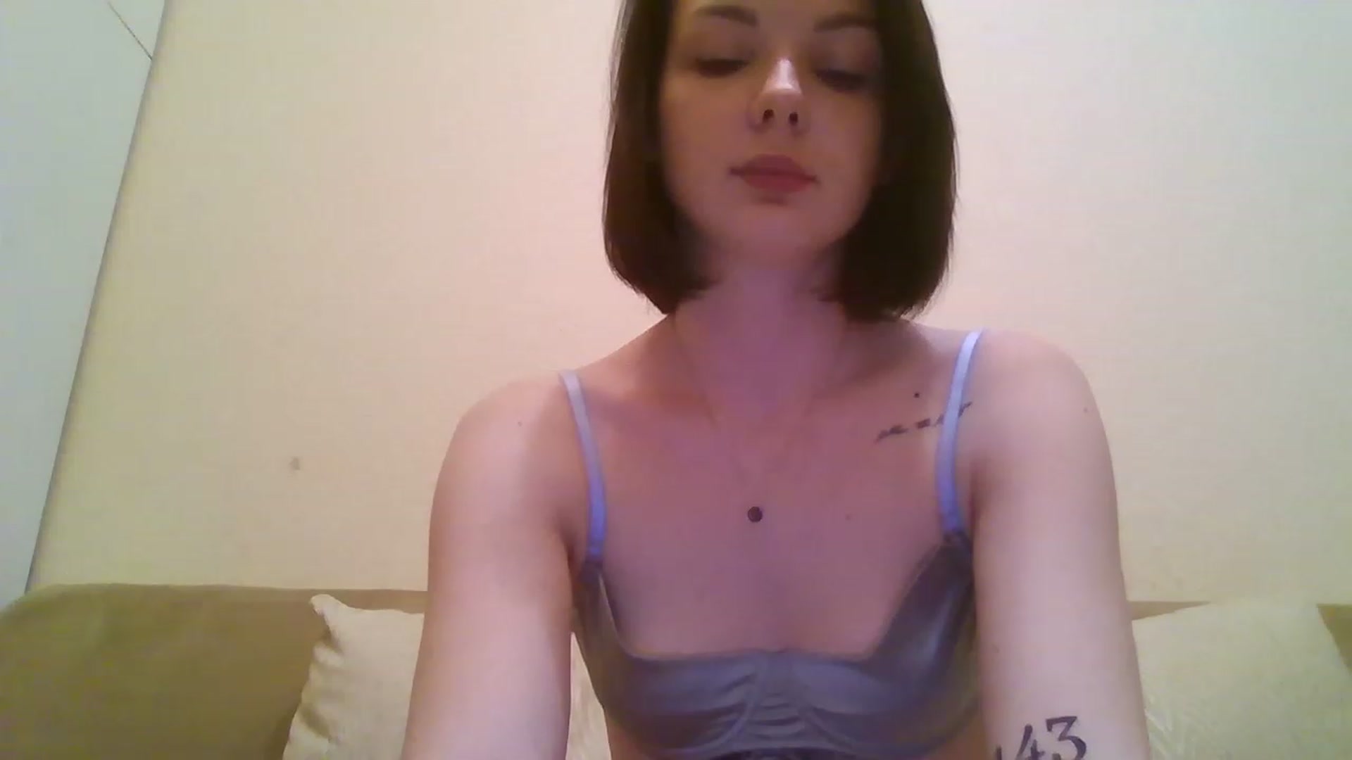 Gallery image thumbnail from RoxieSinner's myfreecams stream on, 02/01/2023, 16:22 image 12 of 20