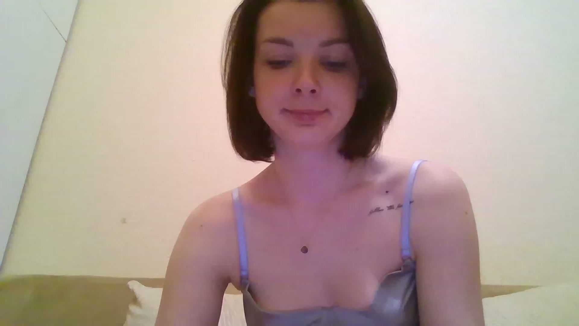 Gallery image thumbnail from RoxieSinner's myfreecams stream on, 02/01/2023, 17:29 image 18 of 20