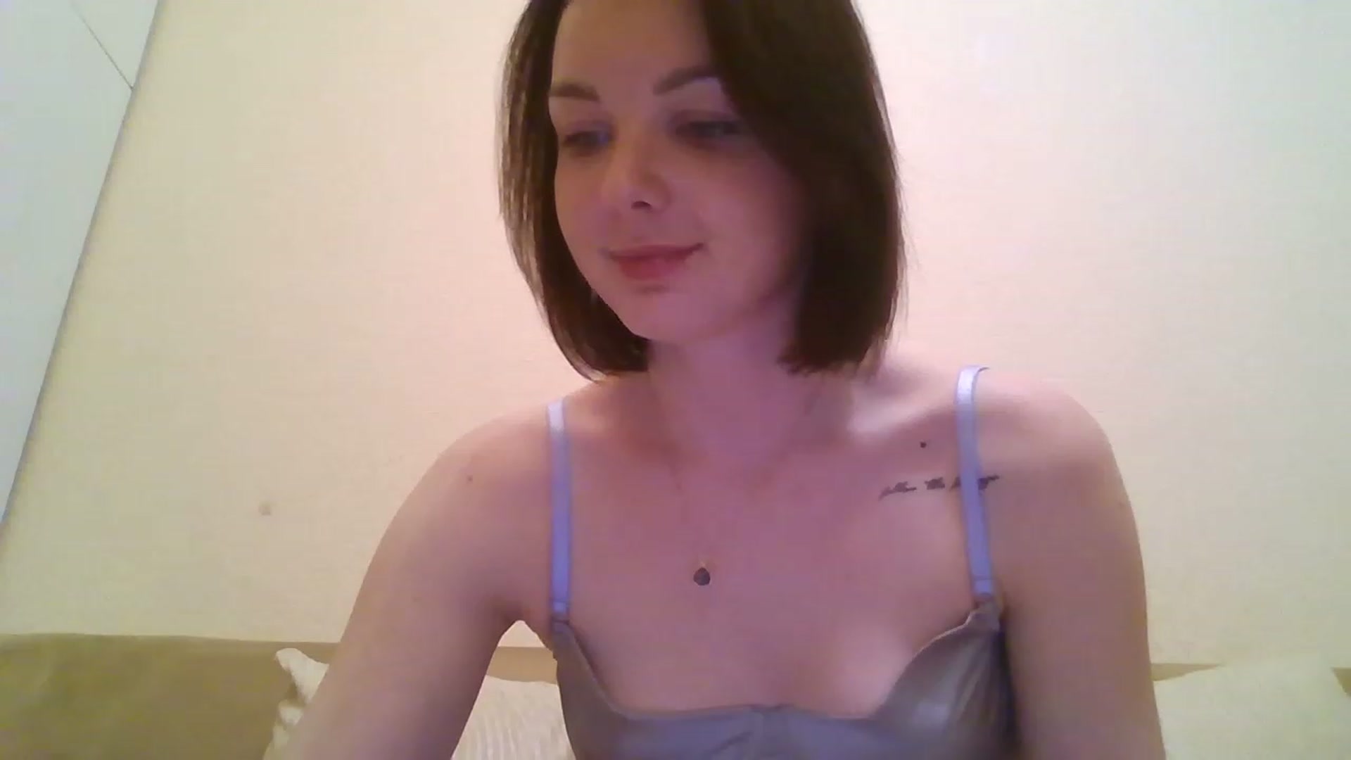 Gallery image thumbnail from RoxieSinner's myfreecams stream on, 02/01/2023, 17:29 image 19 of 20