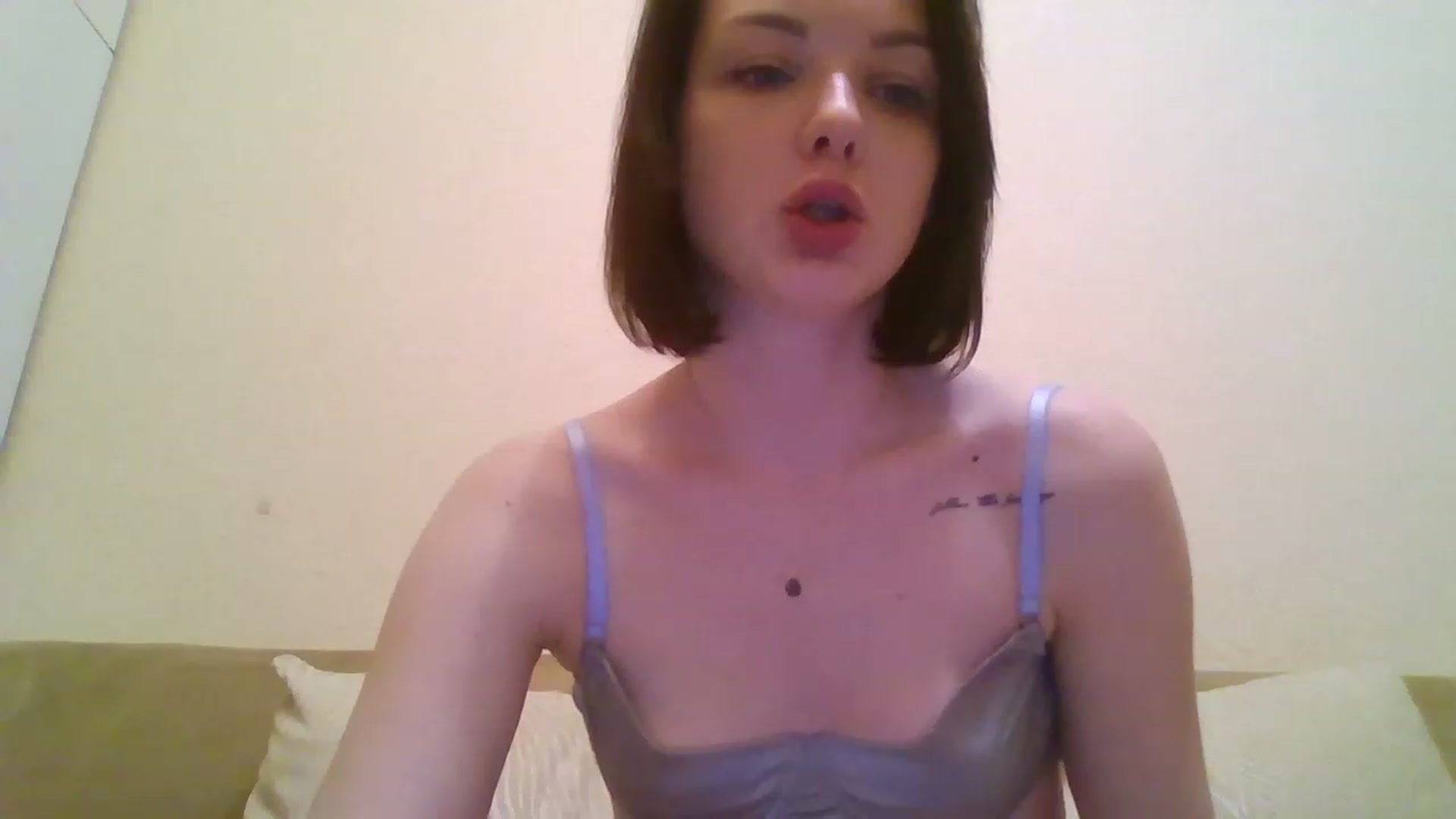Gallery image thumbnail from RoxieSinner's myfreecams stream on, 02/01/2023, 17:29 image 9 of 20