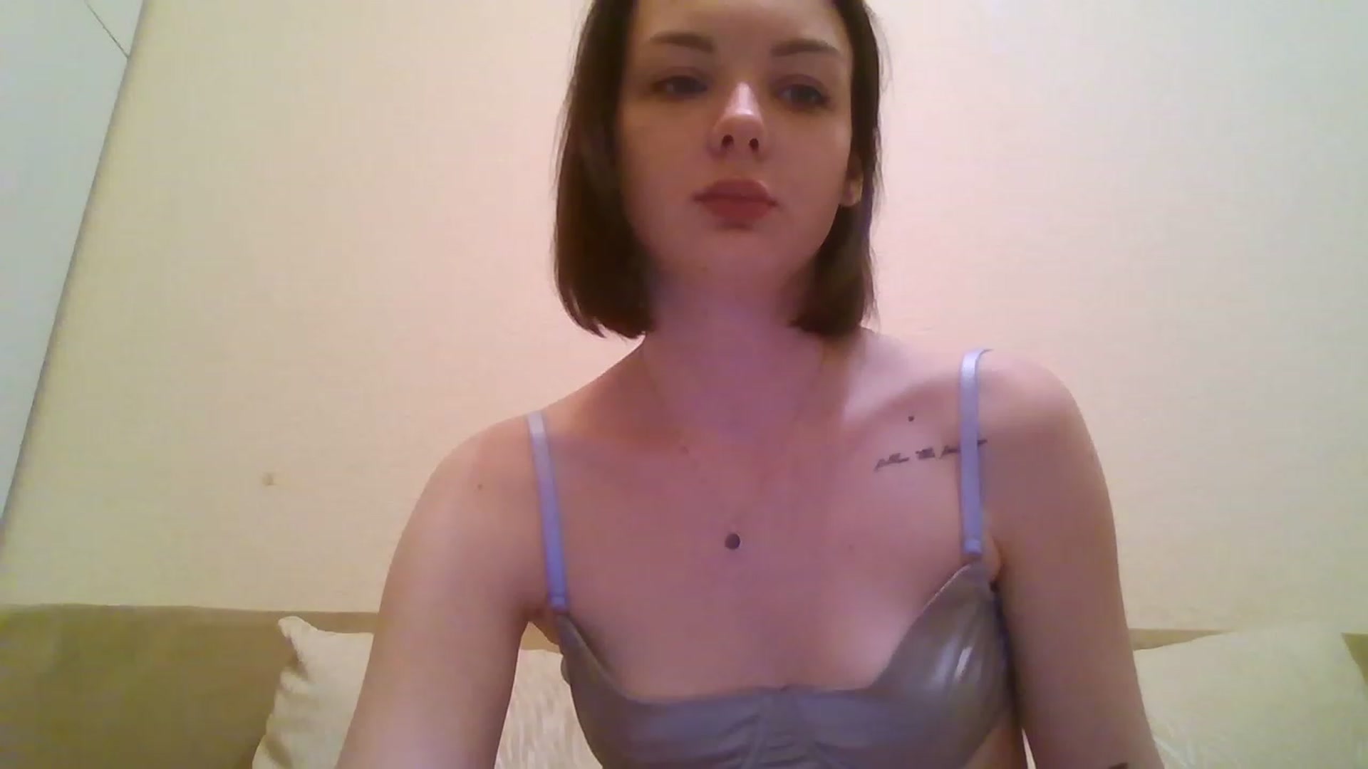 Gallery image thumbnail from RoxieSinner's myfreecams stream on, 02/01/2023, 17:29 image 12 of 20