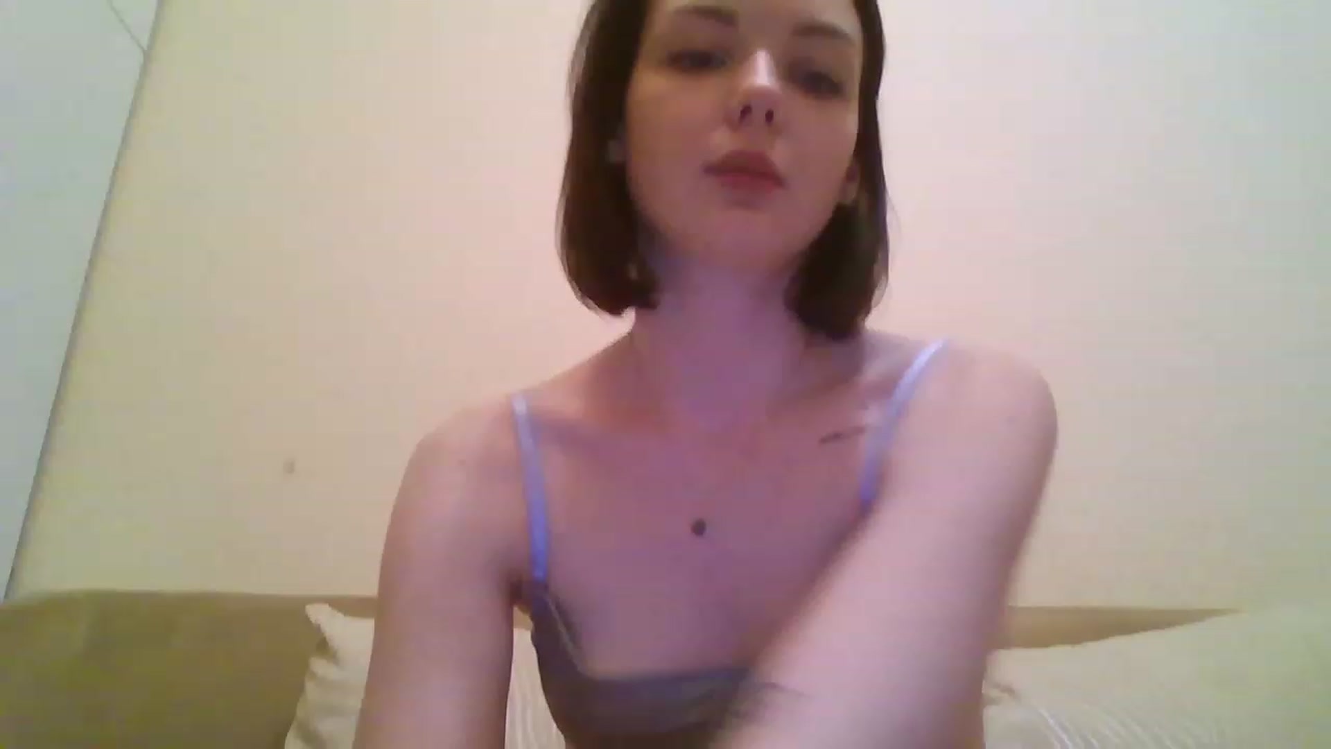 Gallery image thumbnail from RoxieSinner's myfreecams stream on, 02/01/2023, 18:46 image 13 of 20