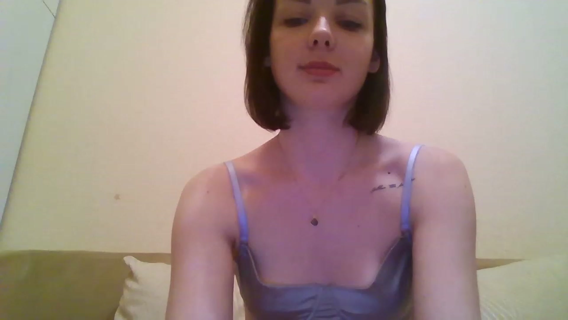 Gallery image thumbnail from RoxieSinner's myfreecams stream on, 02/01/2023, 18:46 image 14 of 20